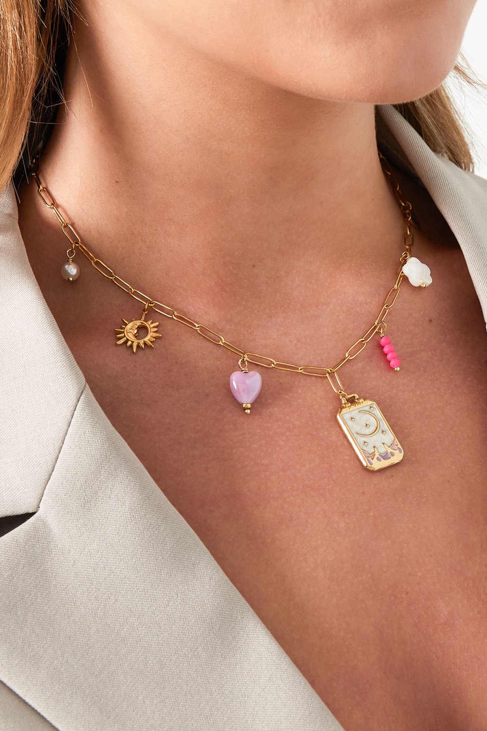 collier pendentif petite lune h5Image2