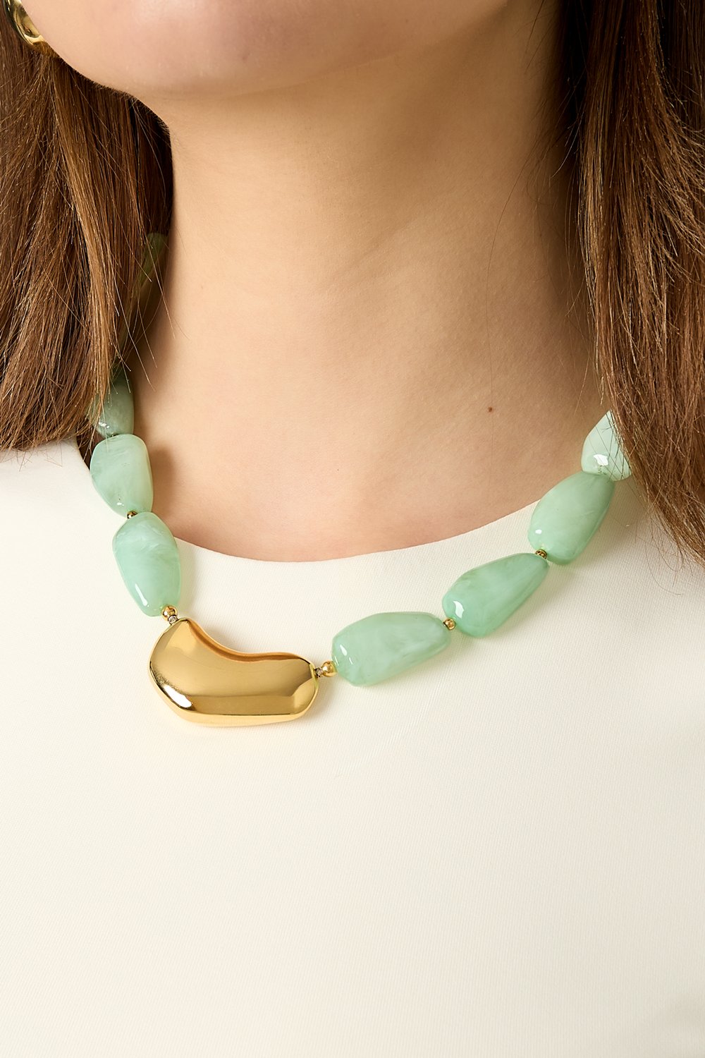 Necklace with asymmetric statement bead Picture3