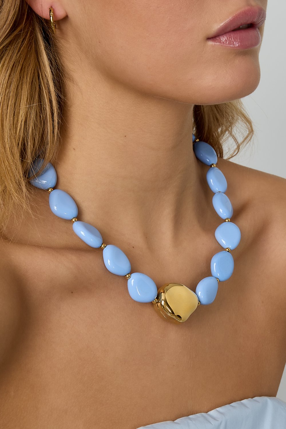 Necklace with statement bead Picture3