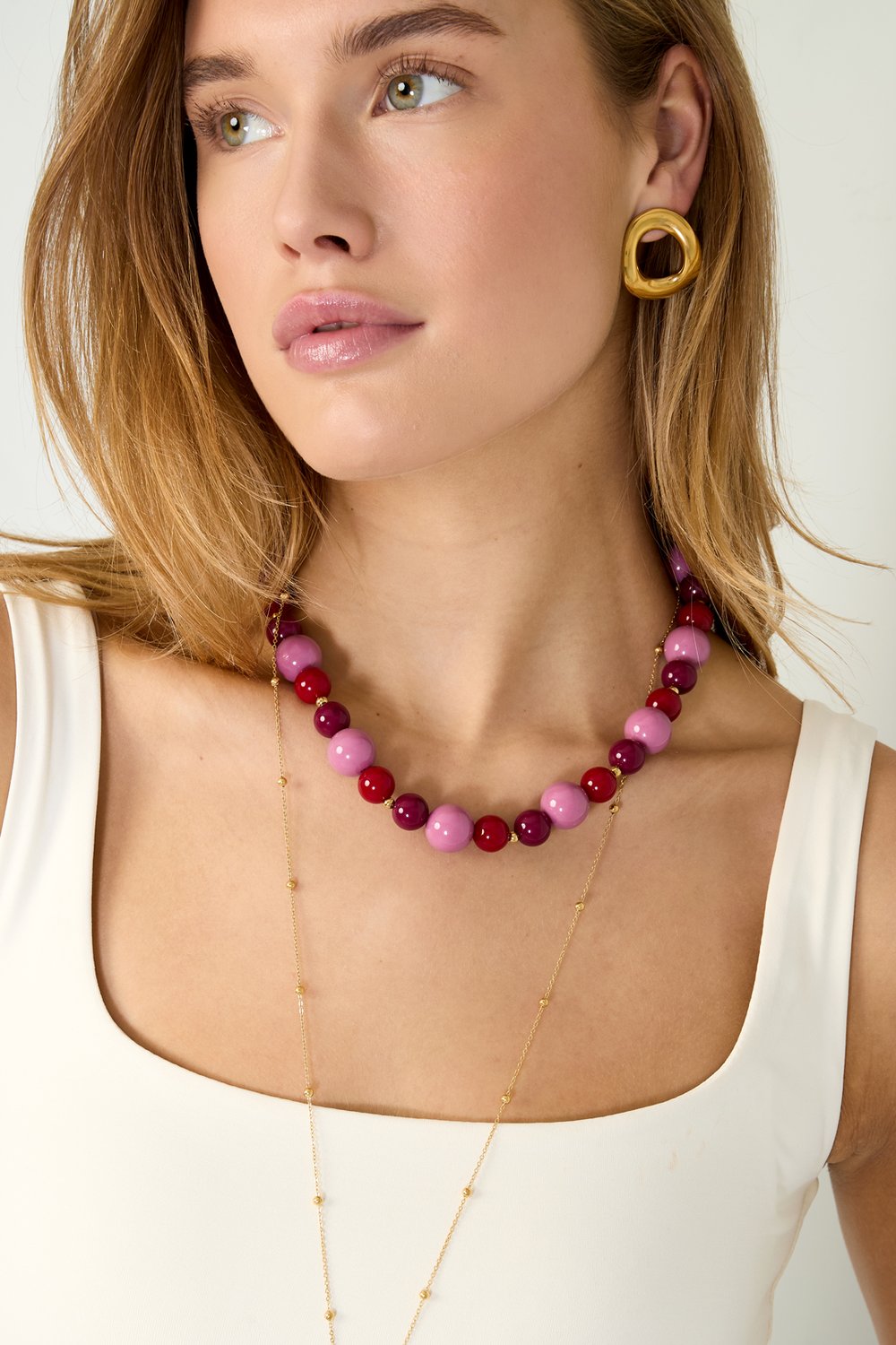 Collier avec des perles de différentes tailles Image5