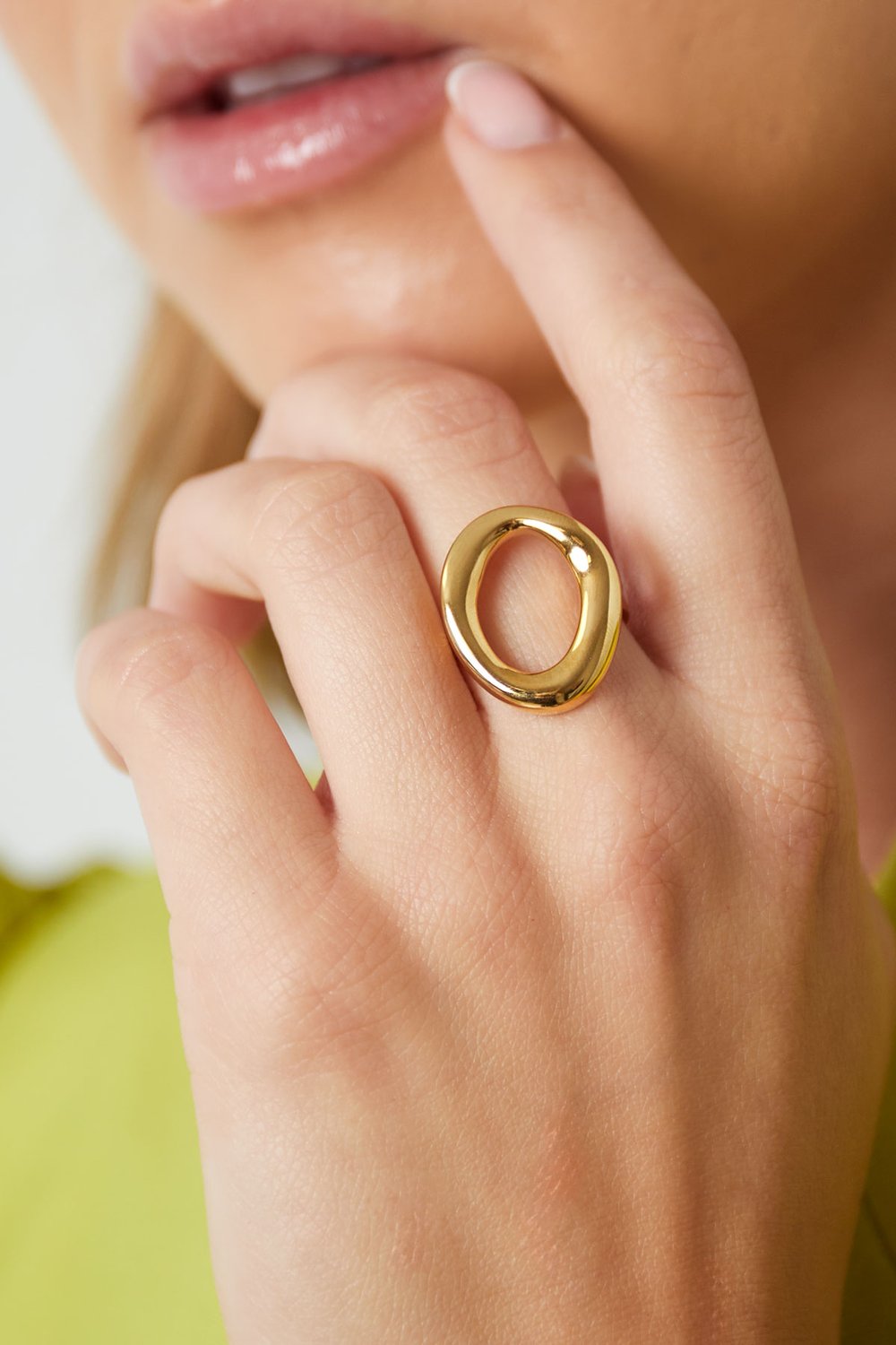 bold circle ring h5Picture2