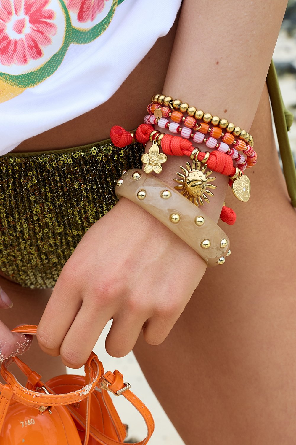 Bracelets with dotted detail Picture2