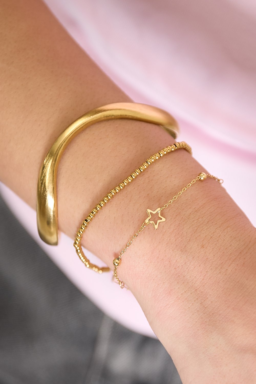 Organically shaped bangle Picture3