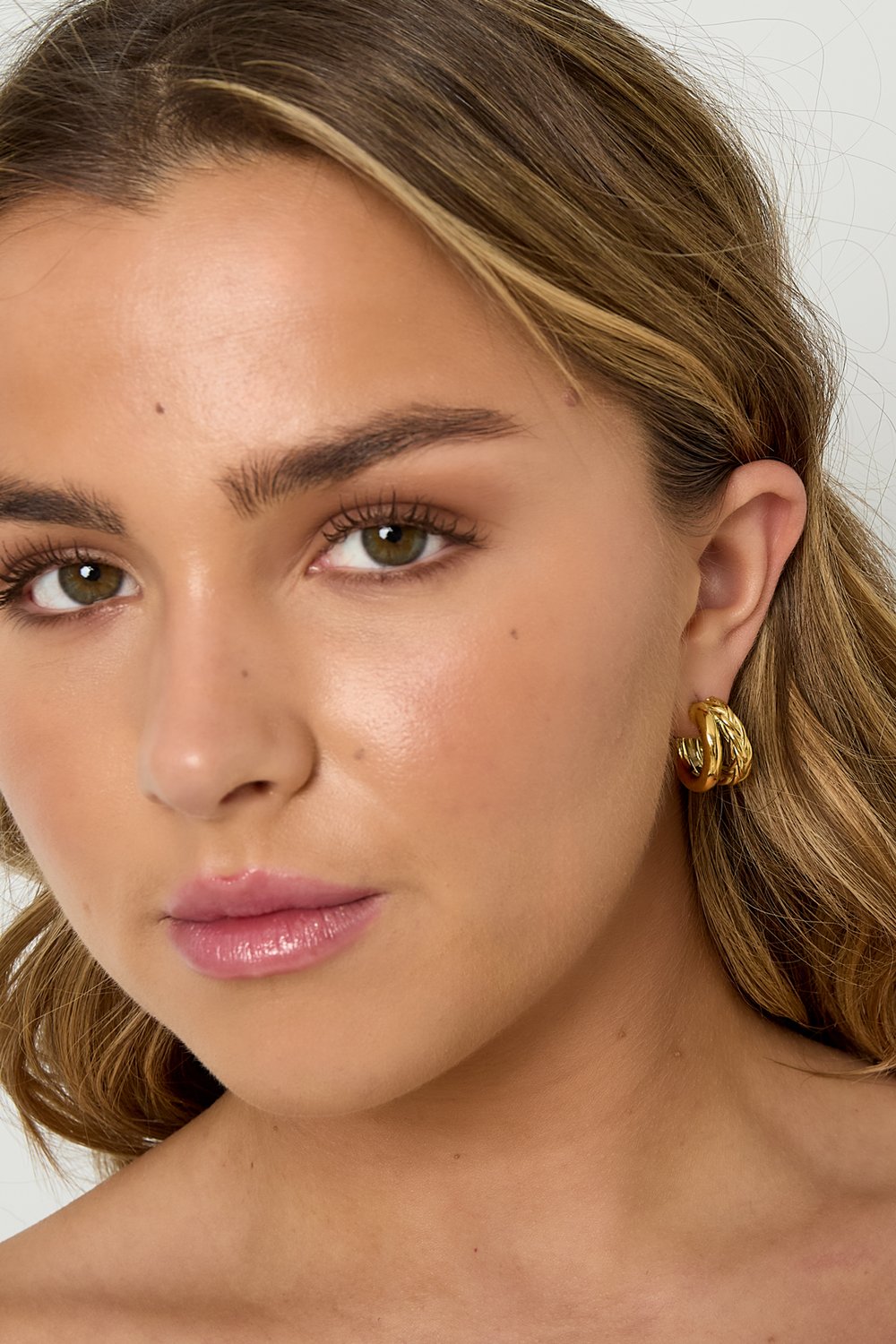 Small double braided hoop earrings h5Picture2