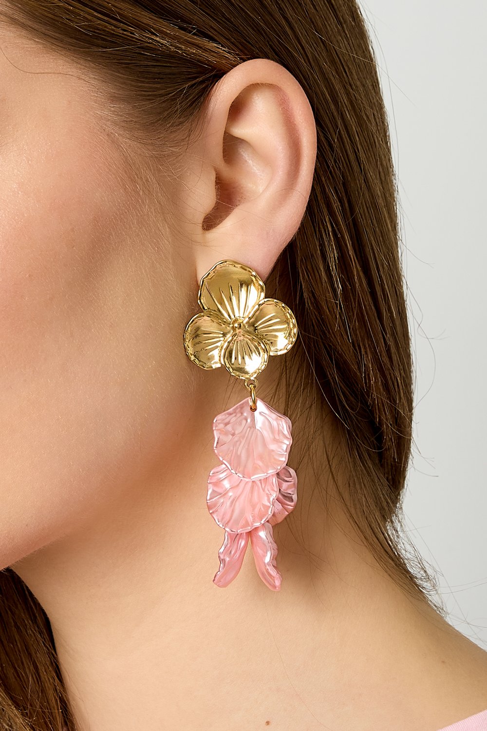 Flower earrings with mother of pearl Picture3