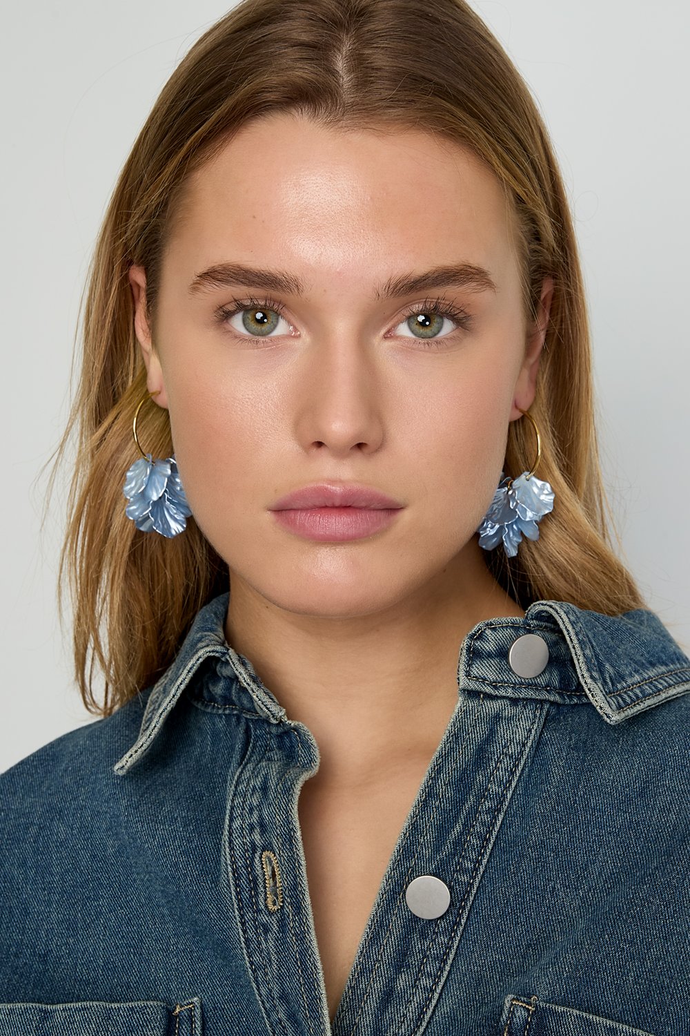 Hoop earrings with mother-of-pearl leaves h5Picture2