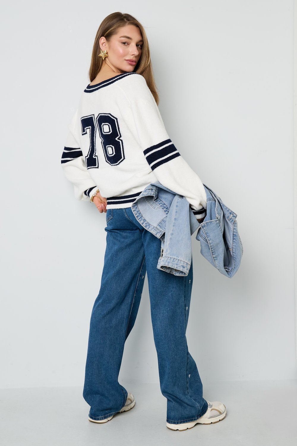 Knitted Polyester Fiber Women's V-Neck Sweater Sporty Contrast Stripes h5Picture7