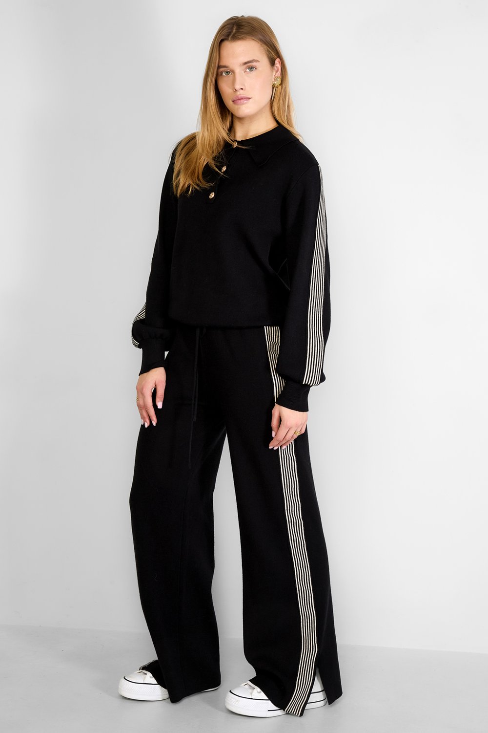 Knitted sweater with stripes h5Picture8