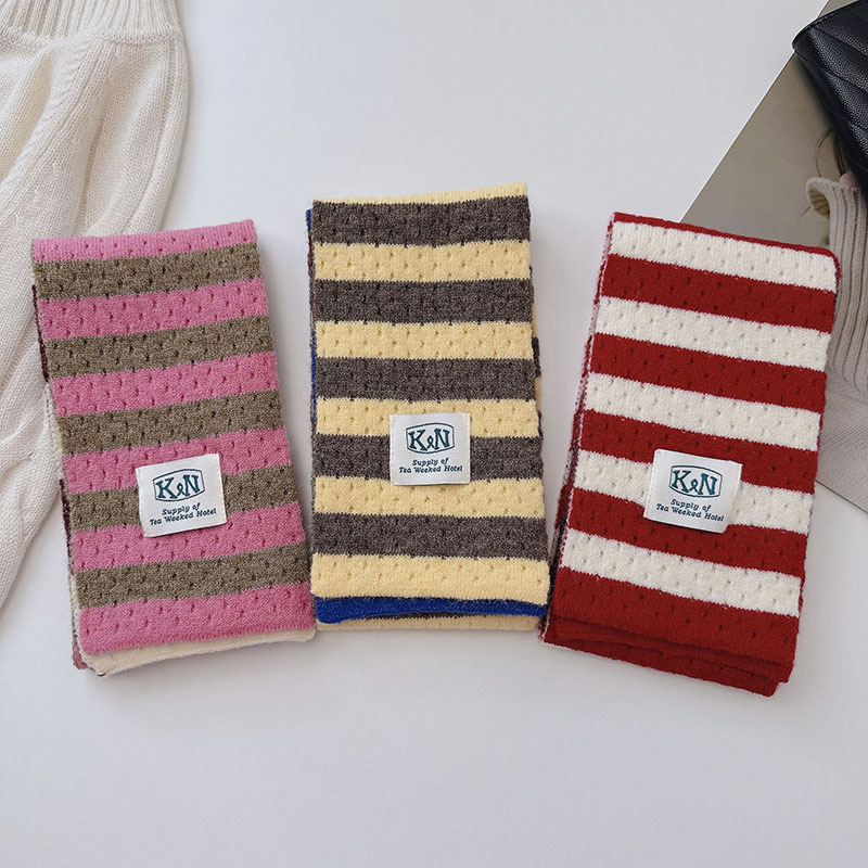 1 Piece Color-blocking Striped Knitted Scarf Picture3
