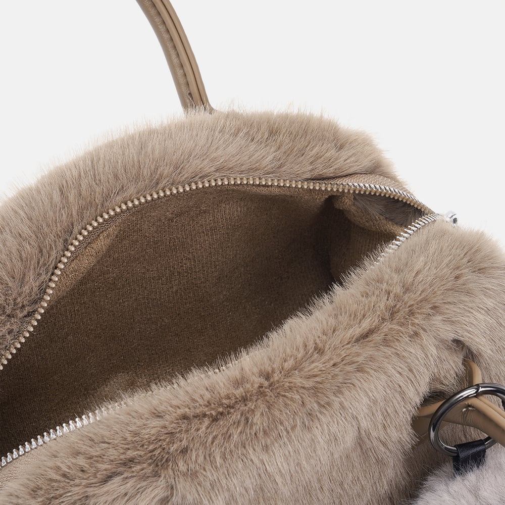 1 Piece  Sweet Cute Furry Rabbit  Solid Color Women's Handbags Picture3