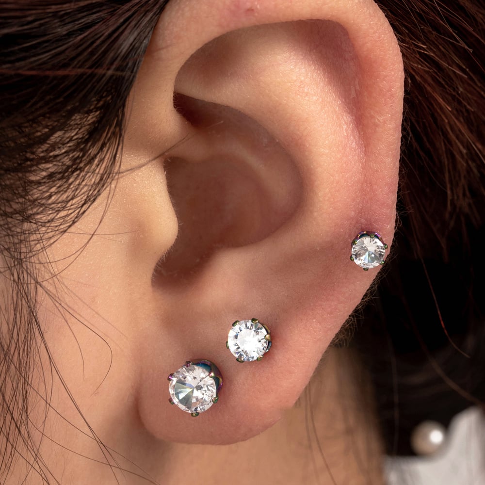 1 pièce de boucles d'oreilles à tige géométriques classiques en acier titane sans placage, en zircone, pour femmes Image2