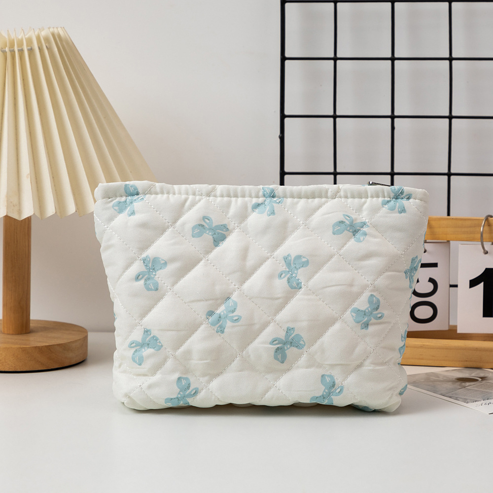 1 Piece Romantic Series Bowknot Portable Large Capacity With Random Printing Design Women's Cosmetic Bags 
