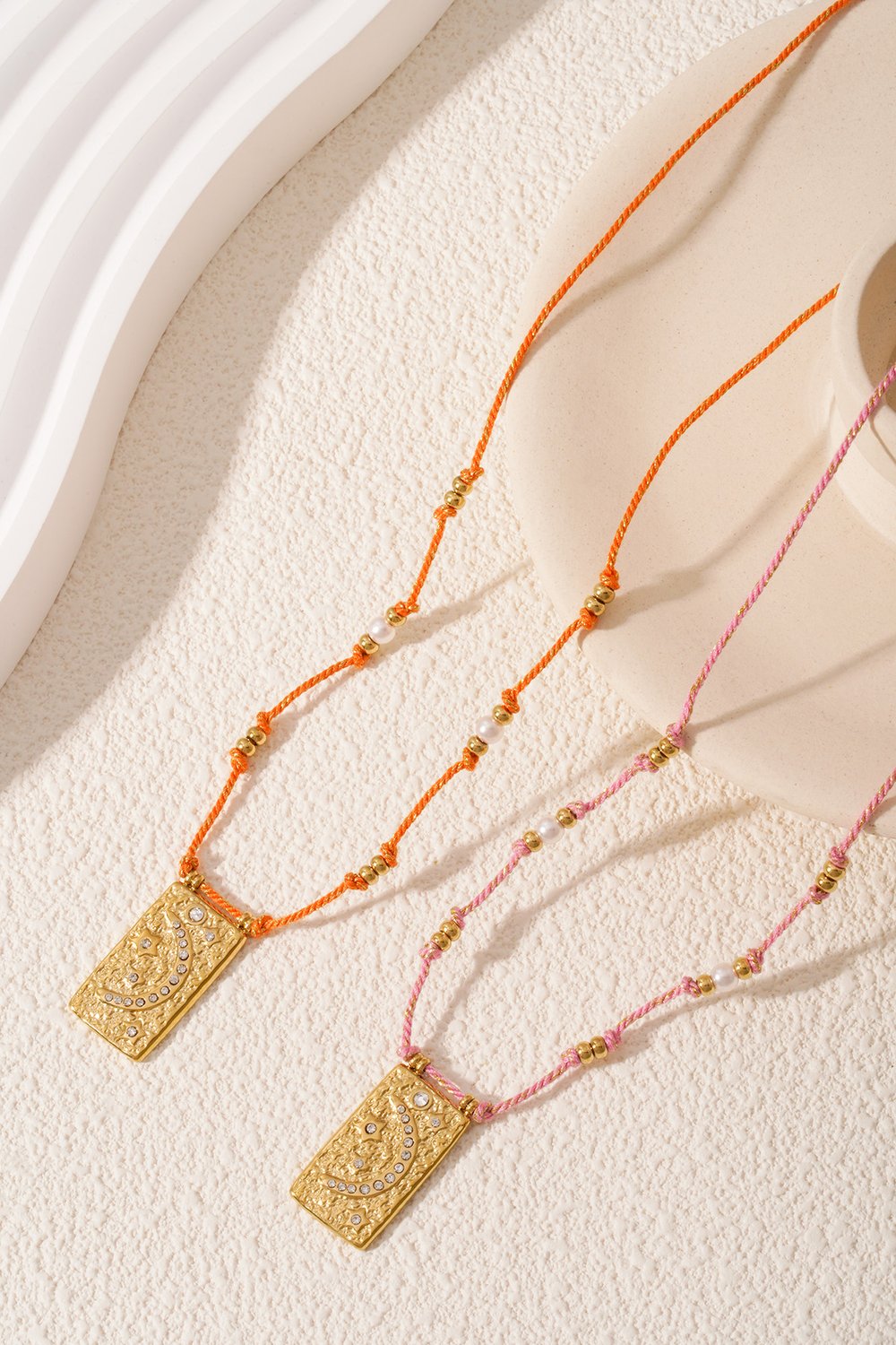 moony necklace - orange & Picture5