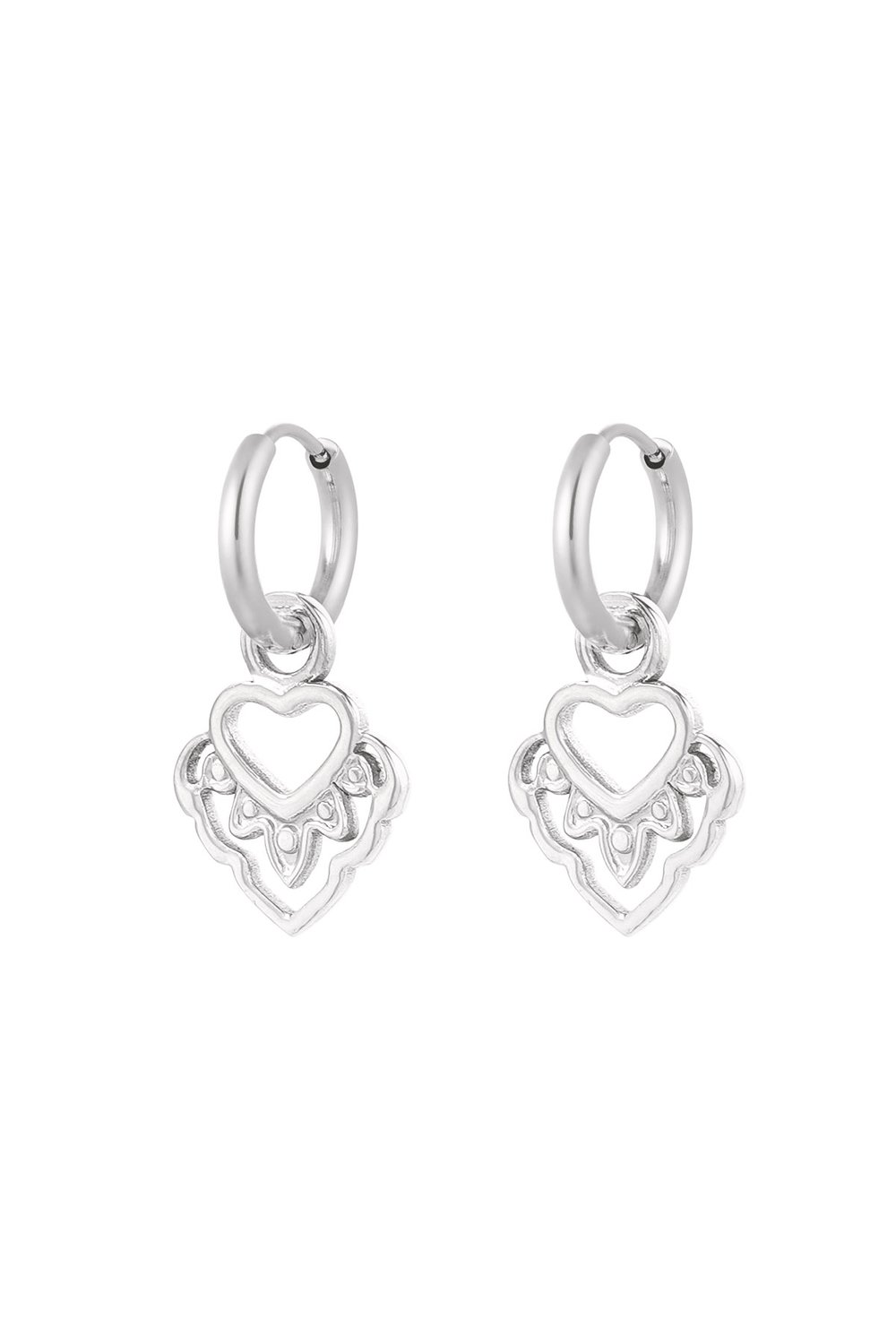 earrings heart with details