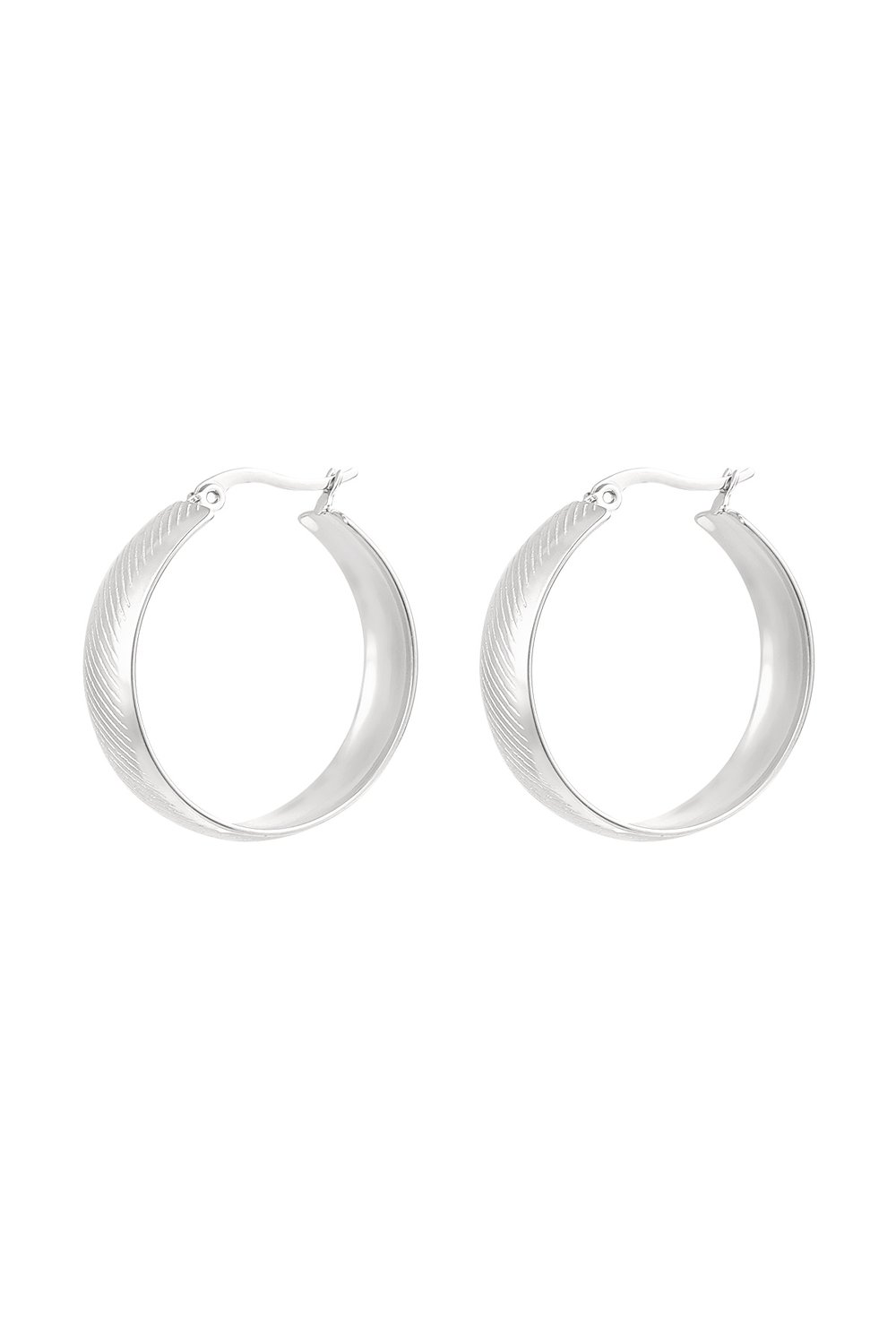 earrings with print 