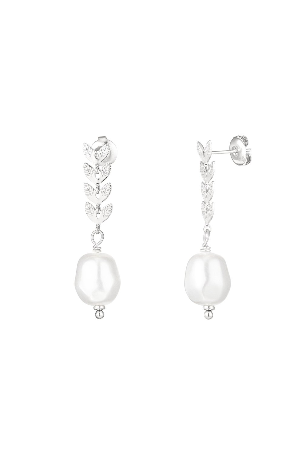 earrings with leaves and pearl 