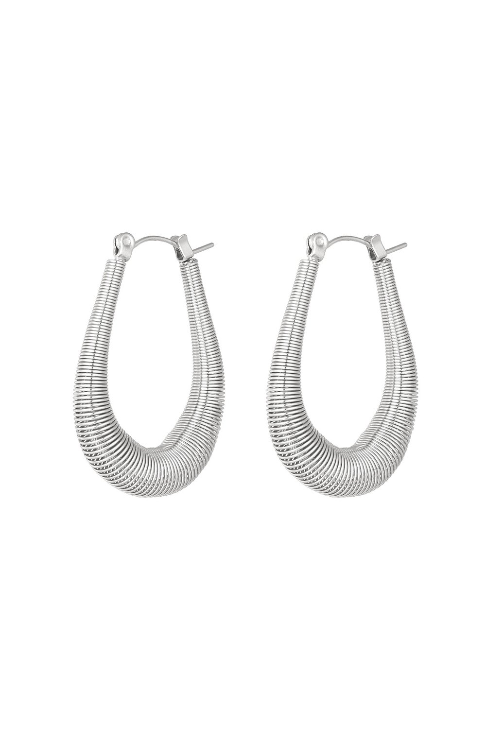 structured hanging earrings 