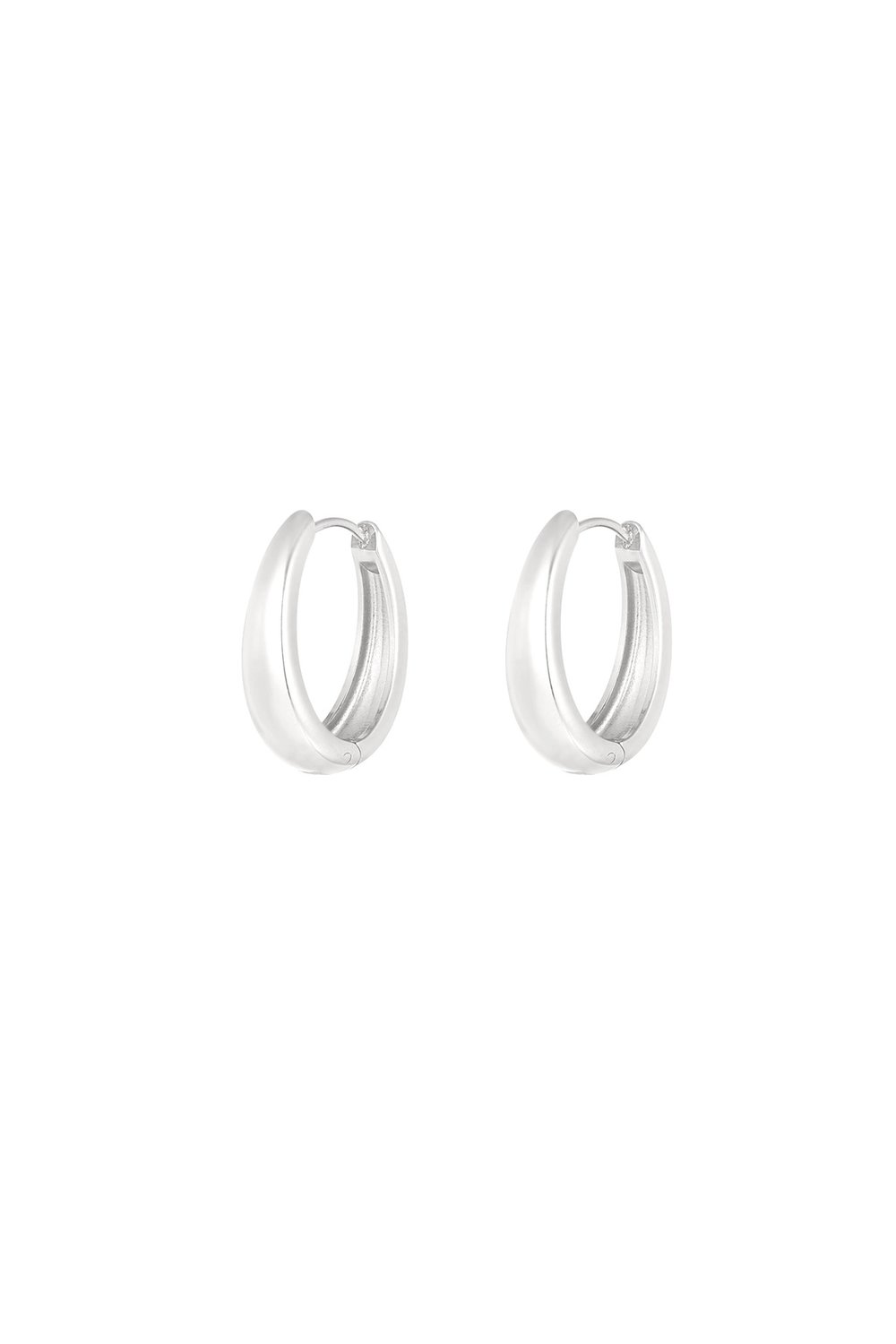 classy hoop earrings 