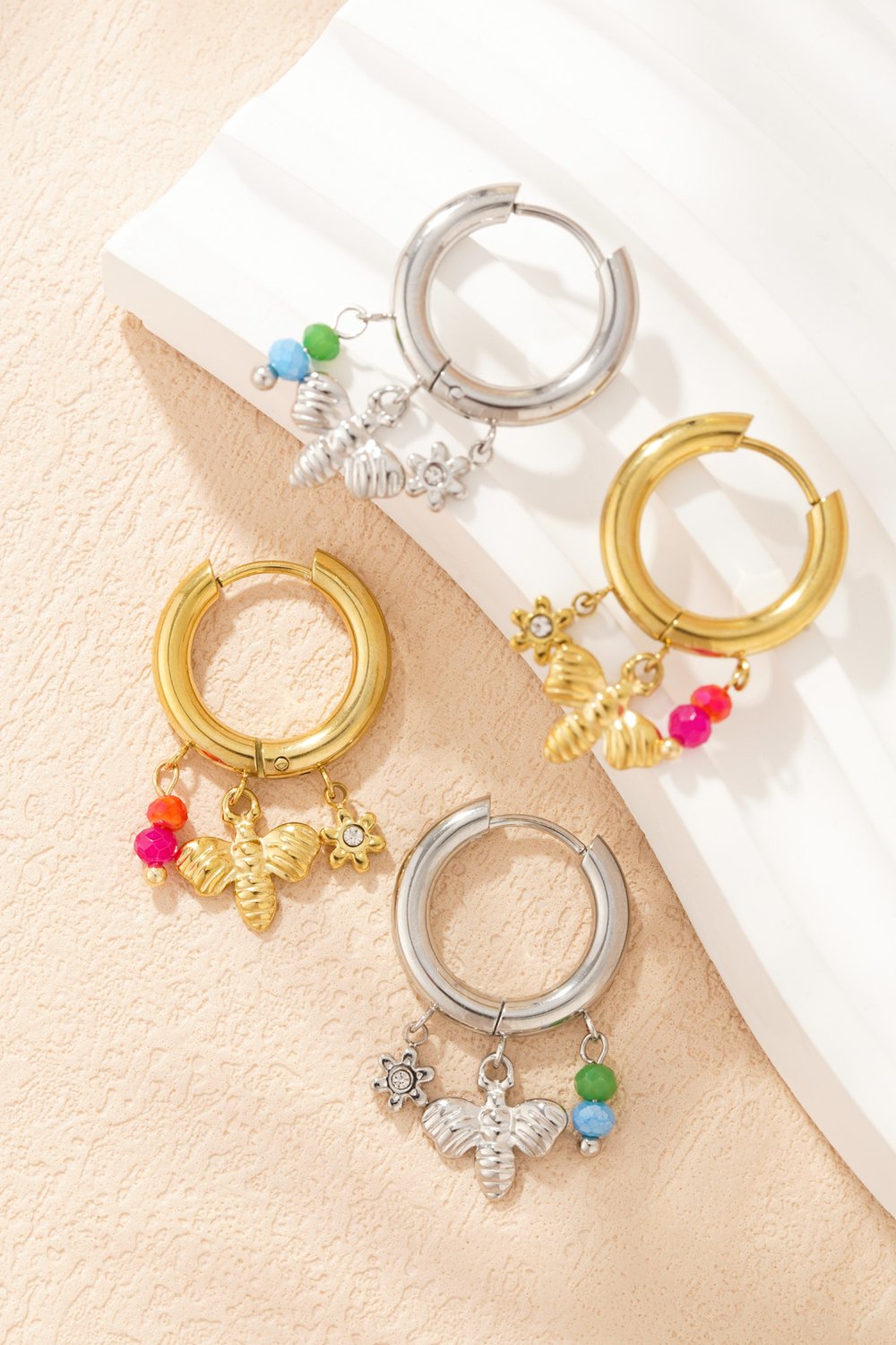 bee charm earrings Picture4