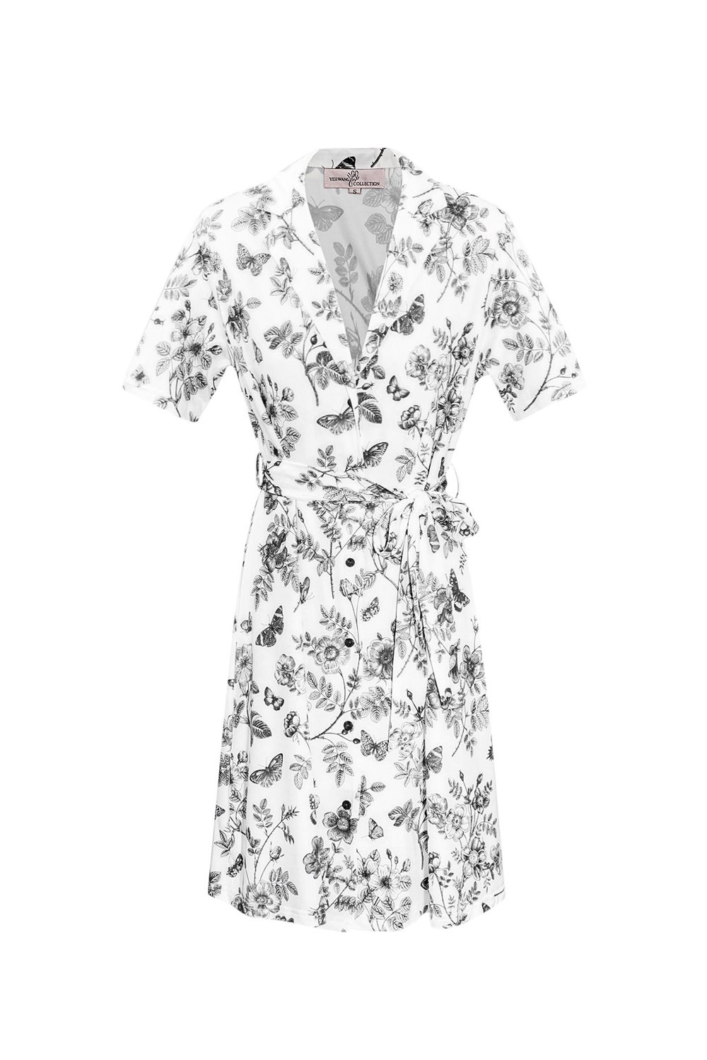 Vestido de flores con lazo 