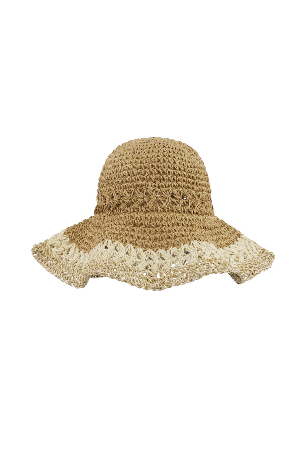Cappello intrecciato a strati