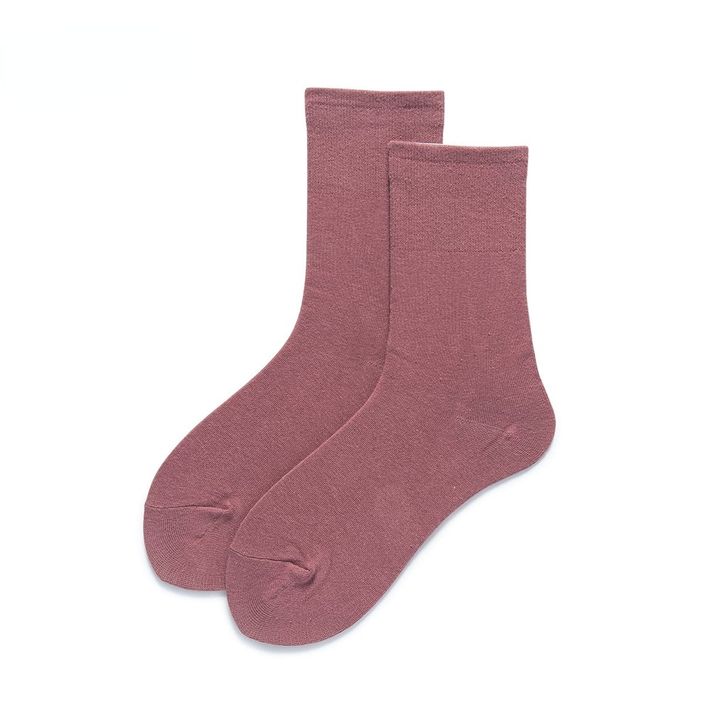 1 Pair Basic and Versatile Solid Colored Mid-Calf Socks Picture2