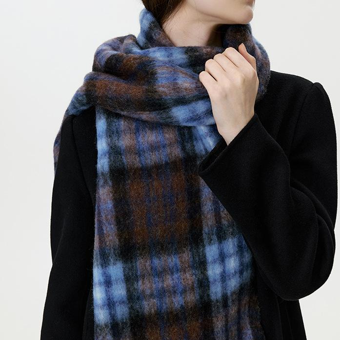 1 Piece Classic Blue Plaid Wool Women's Winter Scarves Picture2