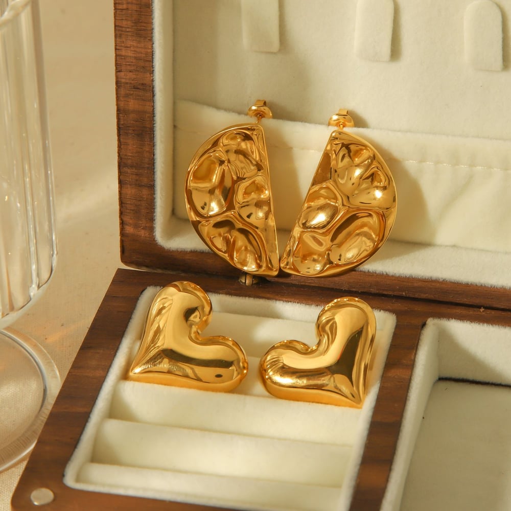 1 pair of exaggerated fashion  gold-plated stainless steel geometric hammered heart earrings for women's daily wear
