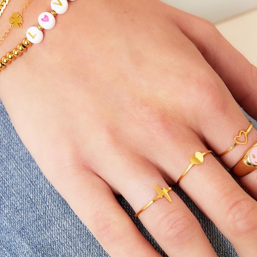 Verstellbarer Ring mit offenem Herz 