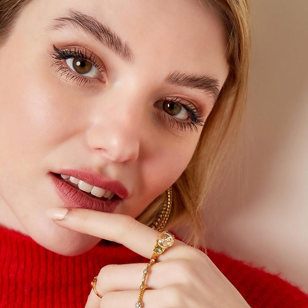 Statement ring with round zircon stone