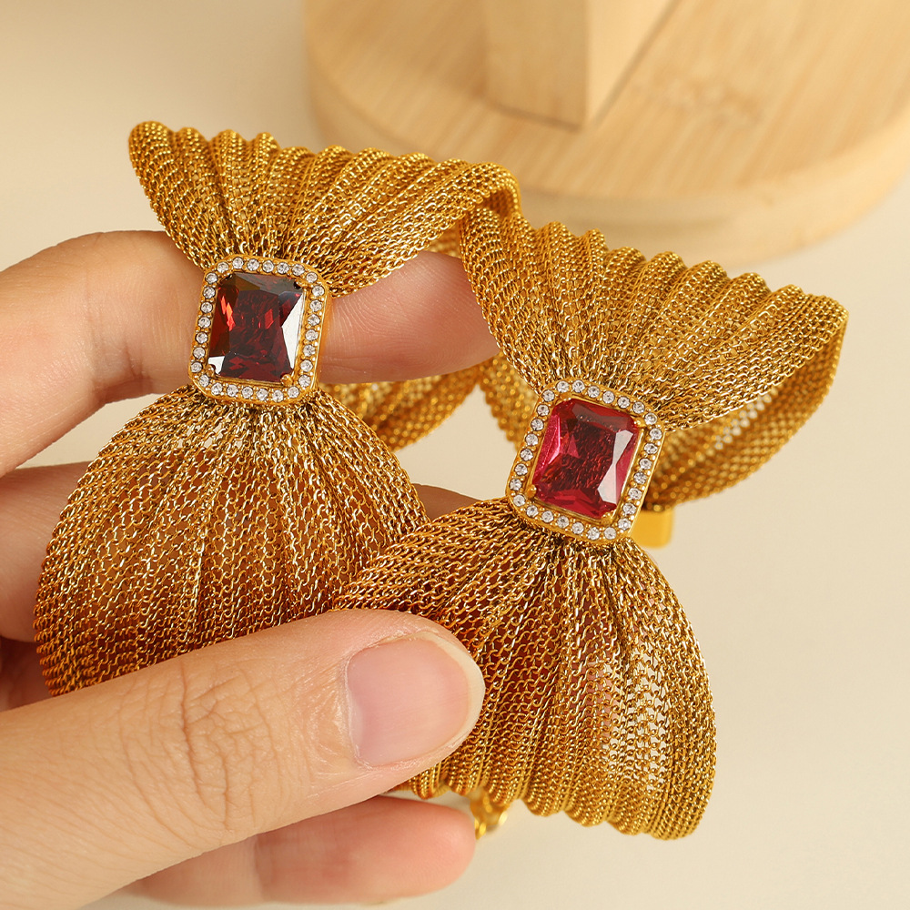 1 piece classic series retro bow knot stainless steel  gold plated zircon women bangles Picture2