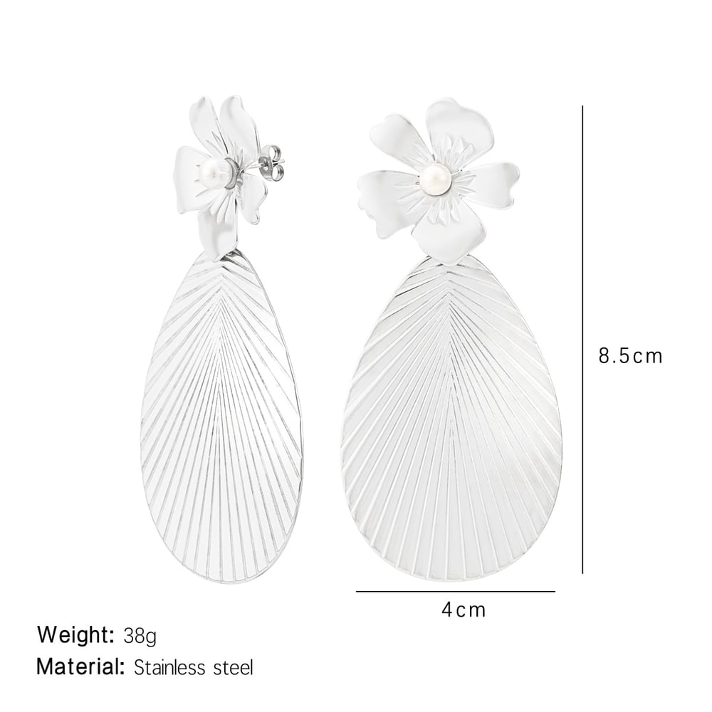 1 Pair Lustrous Series Elegant Flower Droplet Shape Titanium Steel Gold Color Women's Drop Earrings Picture2