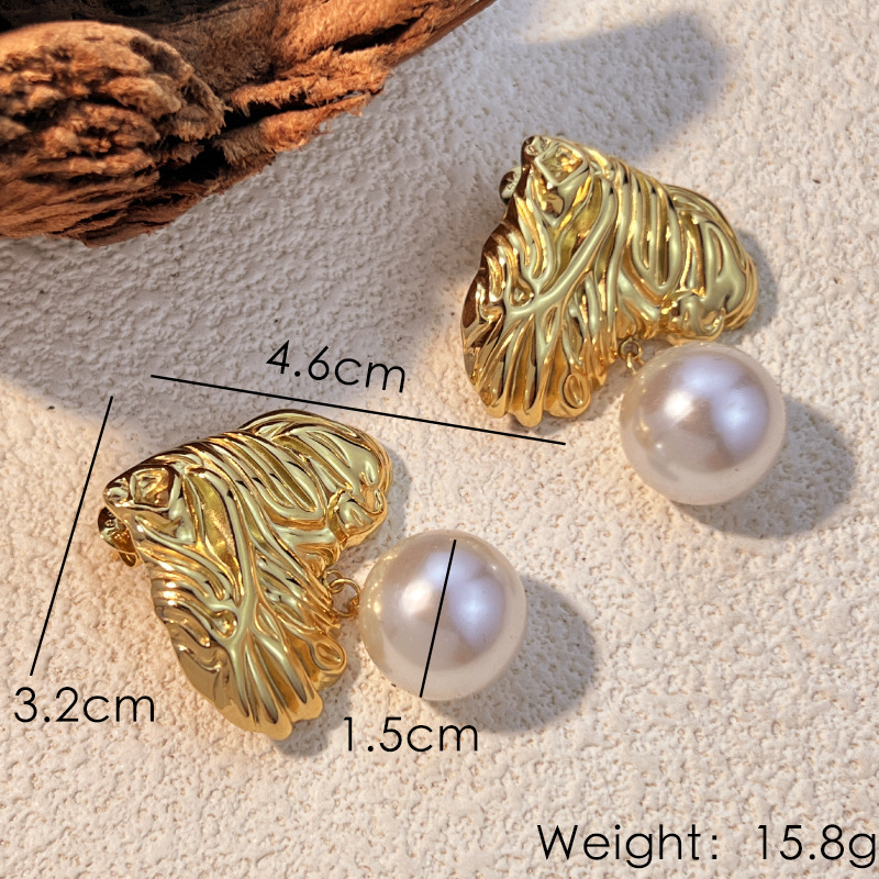 1 Pair Retro Heart Stainless Steel Gold Women's Drop Earrings