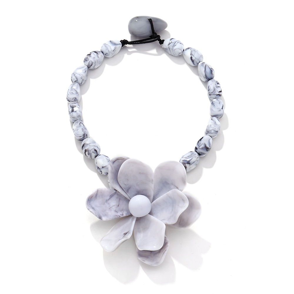 1 Piece Vacation Style Exaggerated Floral Beaded Necklace