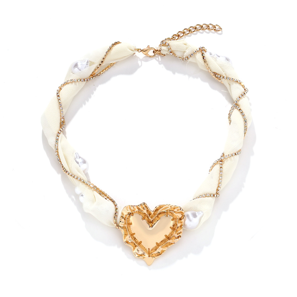 1 Piece French Pearl Mesh Braided Chain Alloy Heart Pendant Necklace