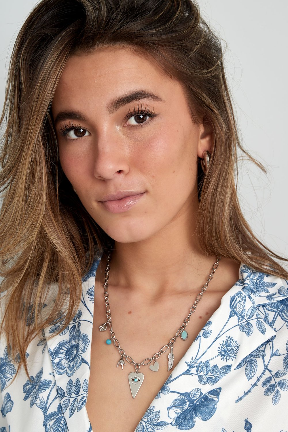 collar charm con dijes alegres Imagen2
