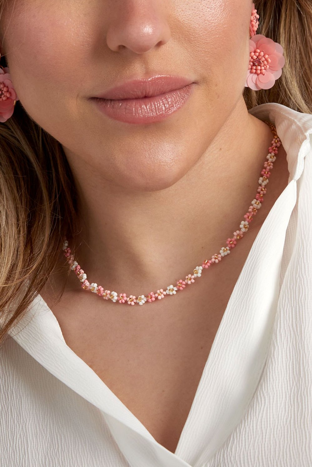 Floral power necklace Picture3