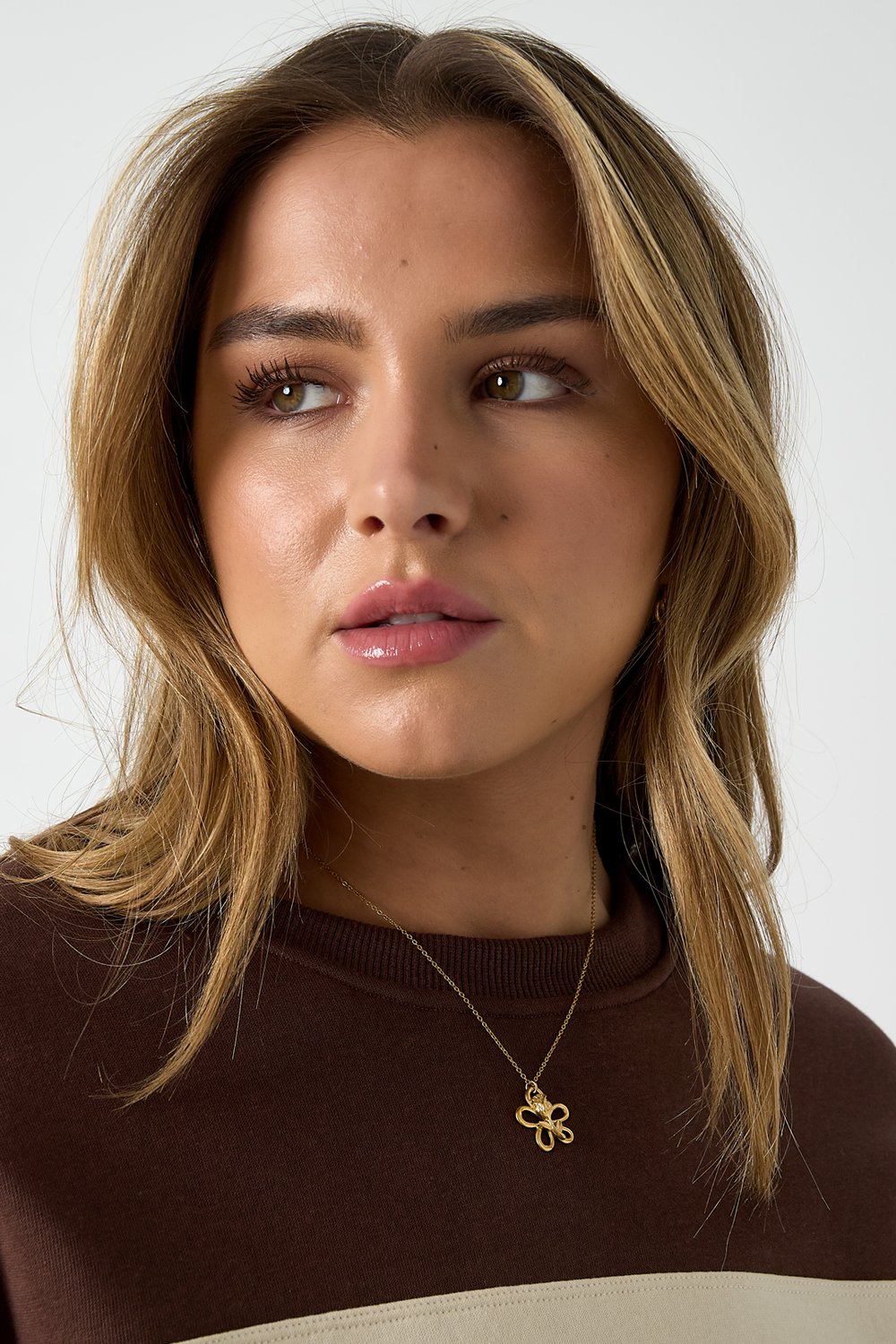 Halskette mit Rosenanhänger h5Bild2