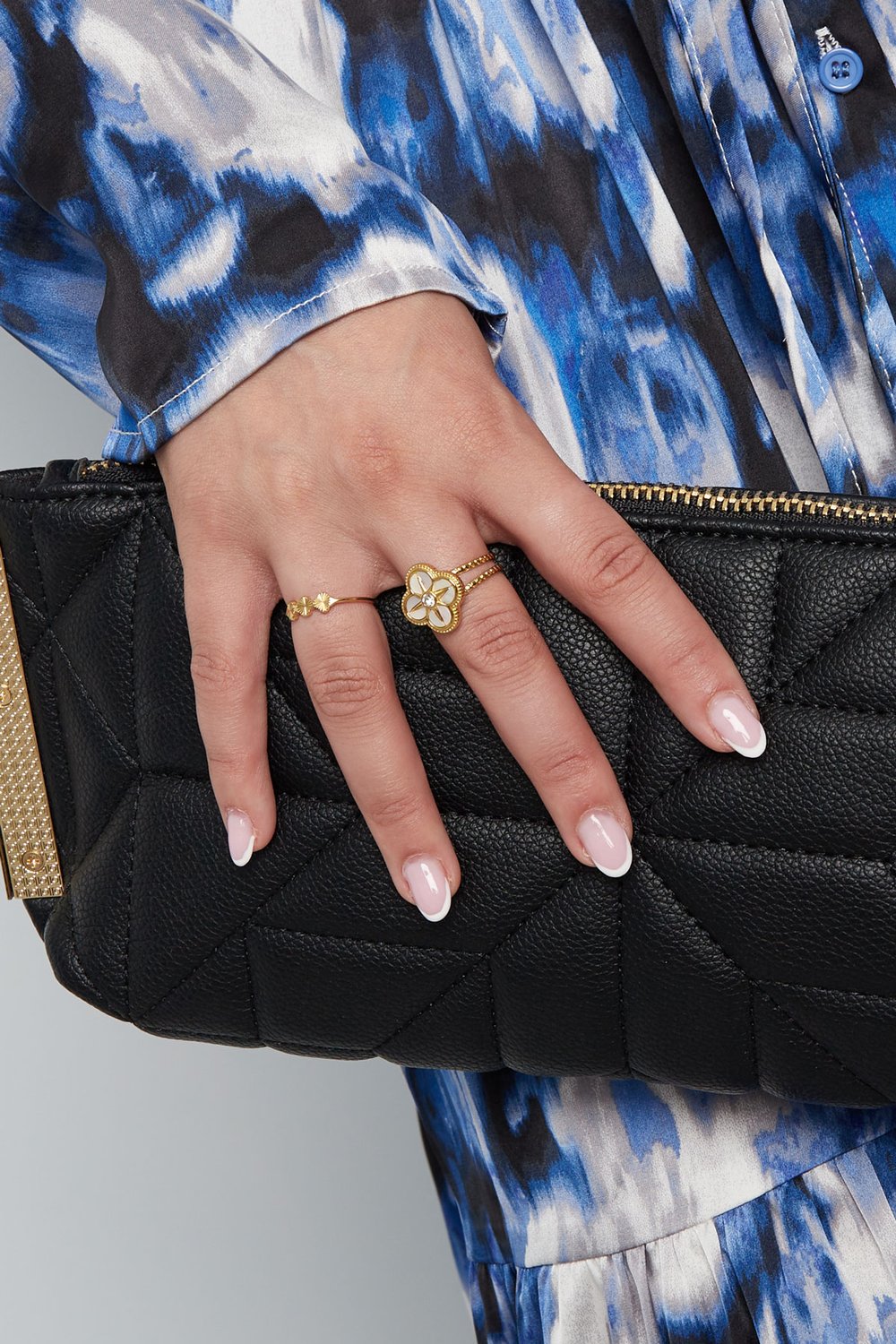 ring 3 flowers h5Picture2