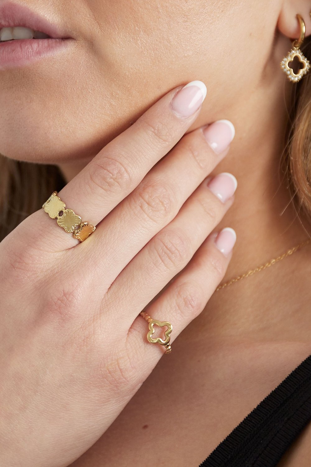 Gedrehter Ring mit Kleeblatt h5Bild3