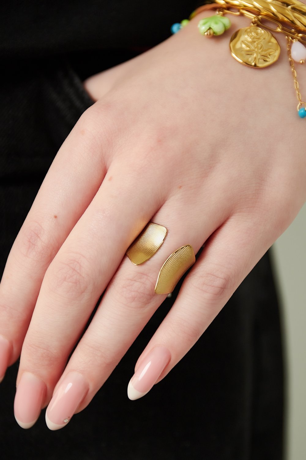 subtle elegance ring h5Picture4