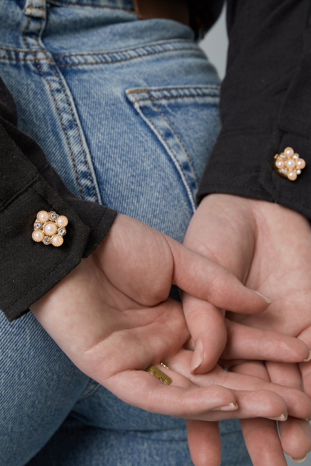 delicate touch cufflinks h5Picture2