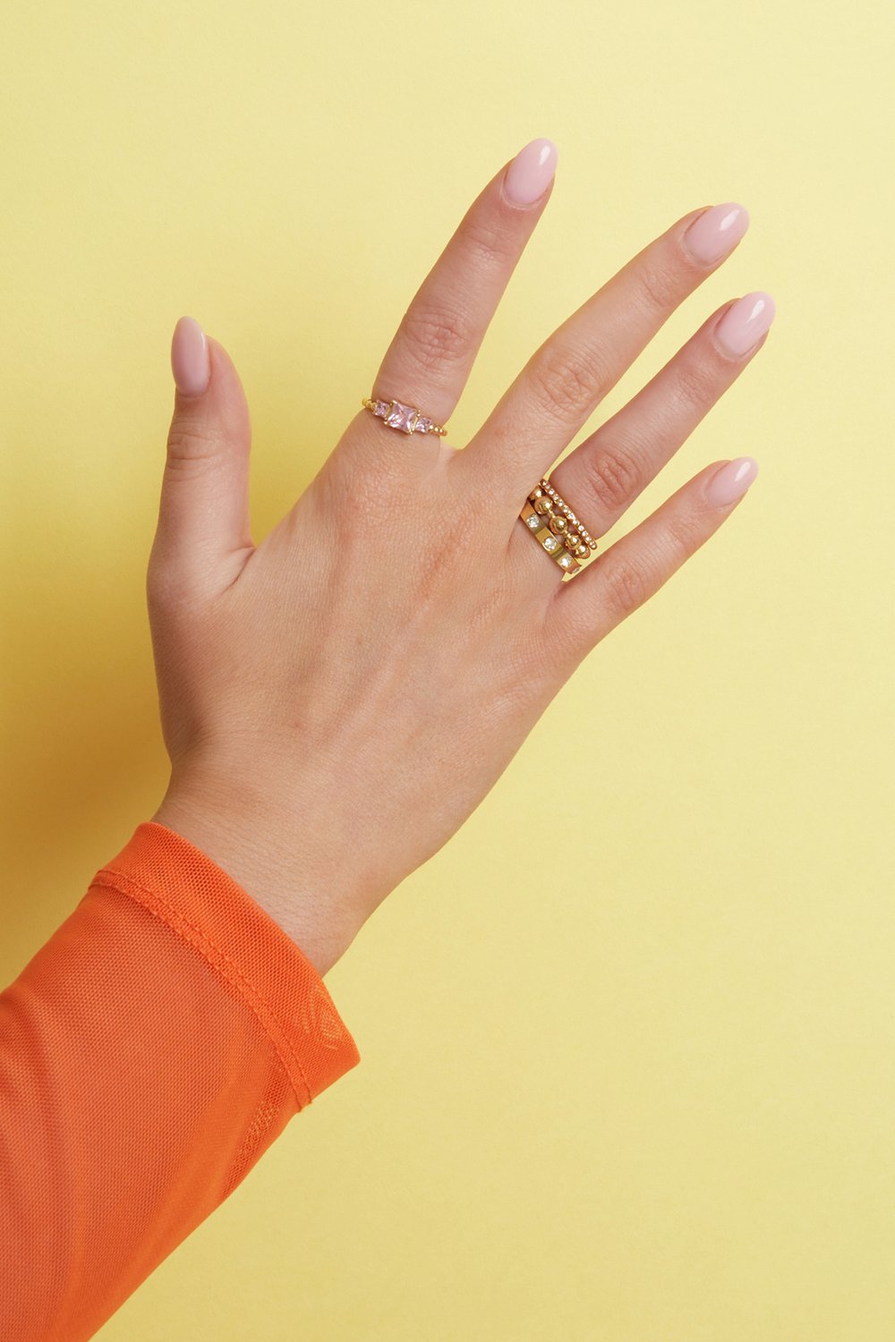 Minimalistischer Ring mit Steinen Bild3