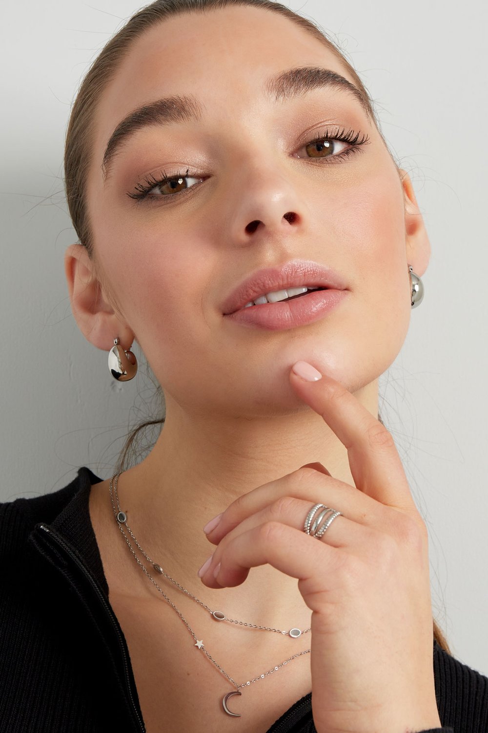 coarse half moon mini earrings Picture4