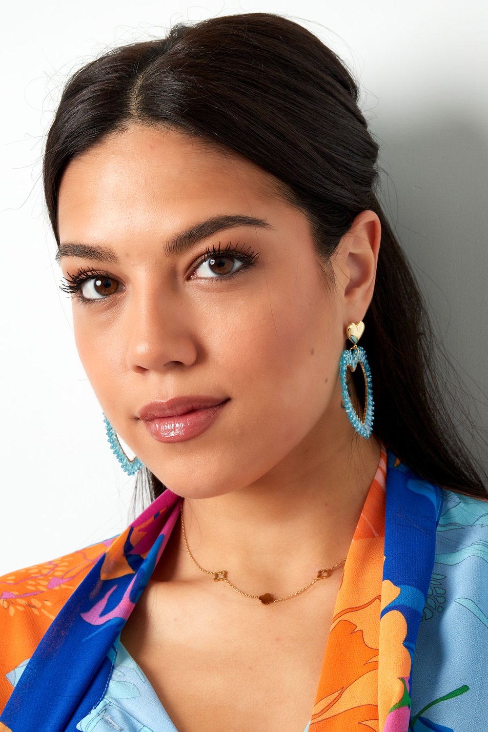 Orecchini a forma di cuore neri h5Immagine3