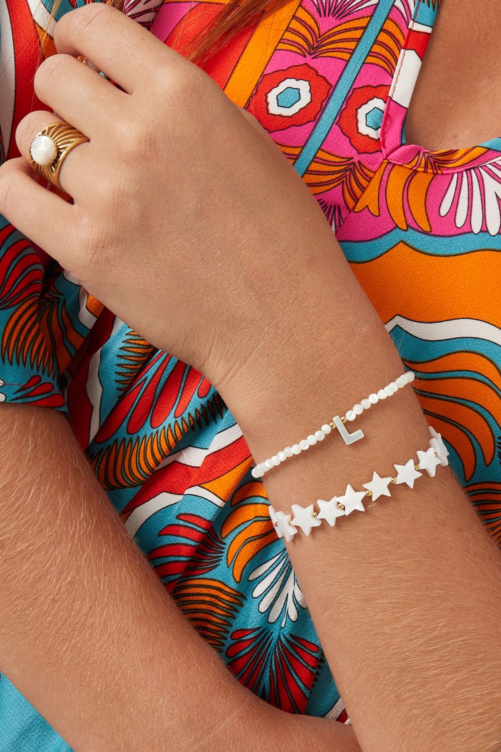 bracelet lettre a coquillage h5Image4