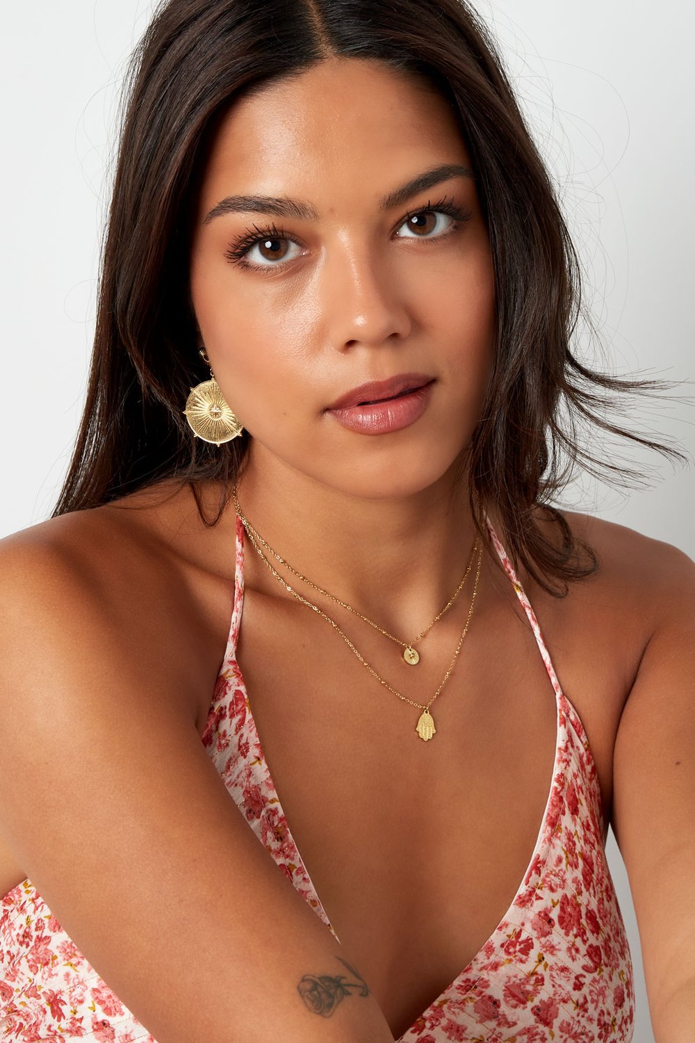 earrings large round charm h5Picture4