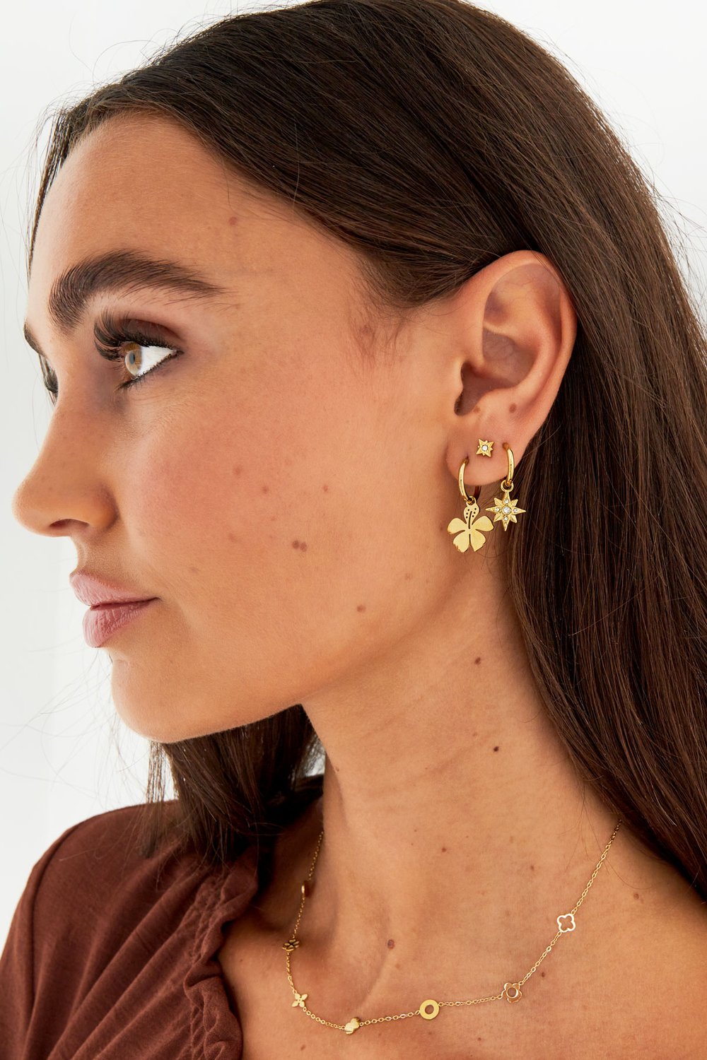 Orecchini stella con pietre - Colore oro/bianco Immagine4