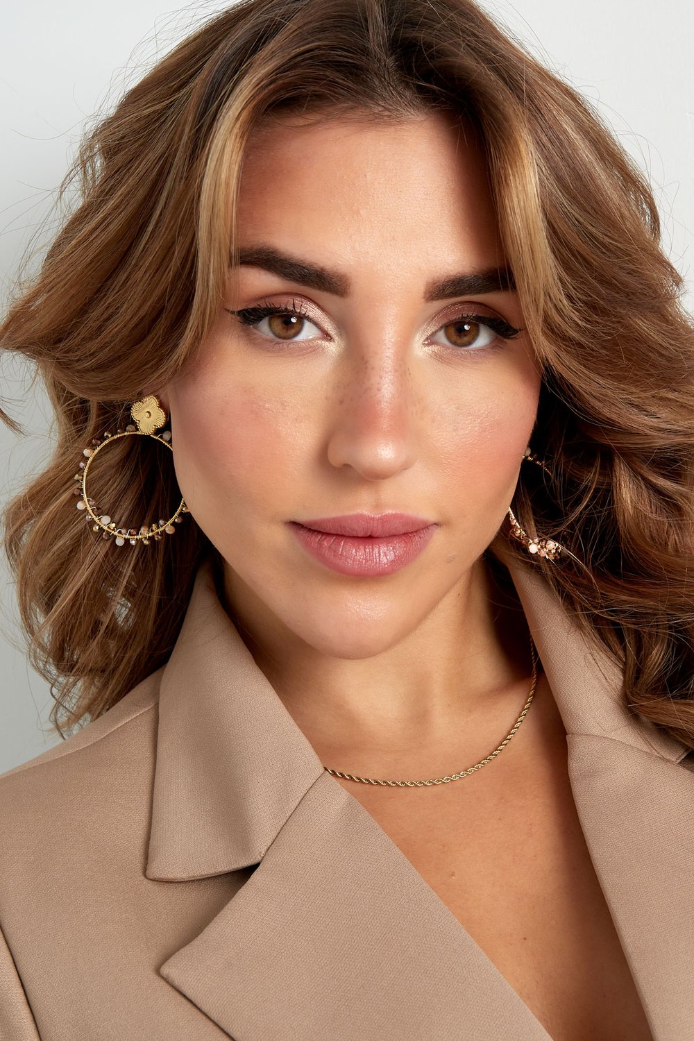 Orecchini trifoglio con perline - Colore oro/grigio h5Immagine2