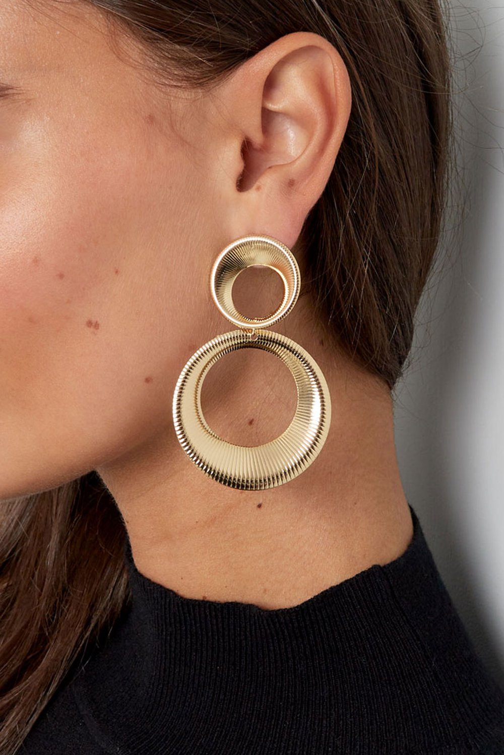 earrings twister circles h5Picture3